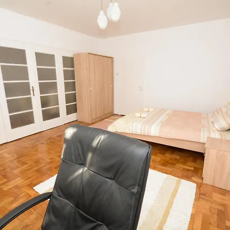 Hall Апартаменты *