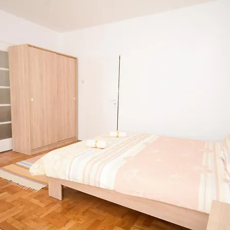 Hall * Belgrade