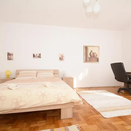 Hall Белград